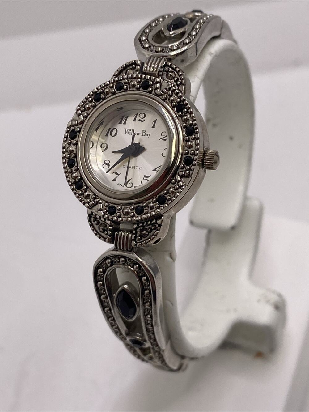 Willow Bay Womens Silver Black Gem Stretch Watch New Battery